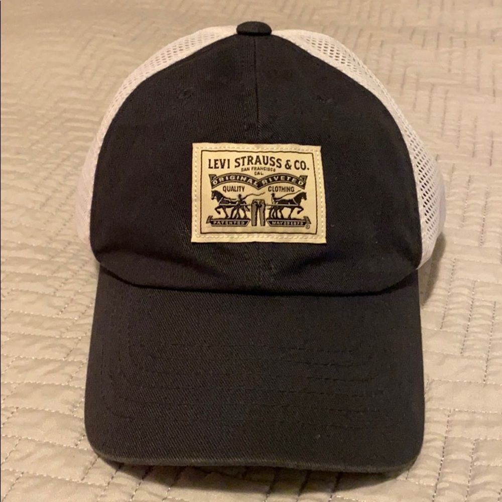 Levi’s snapback hat